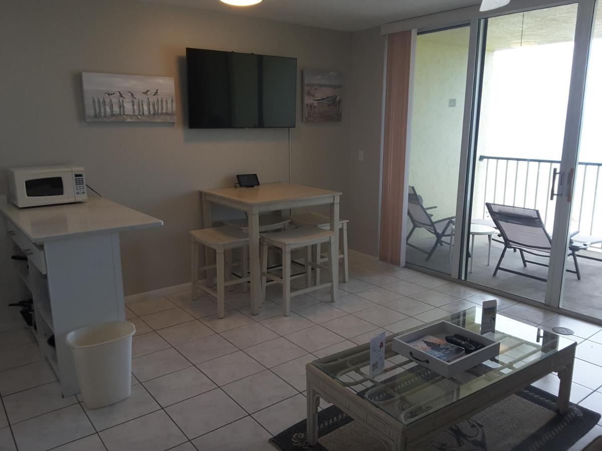 Steps Away From The Soft, White, Sandy Beaches Of Beautiful Marco Island!! Εξωτερικό φωτογραφία